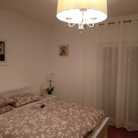 Katarina Za 6 Osoba ماكارسكا